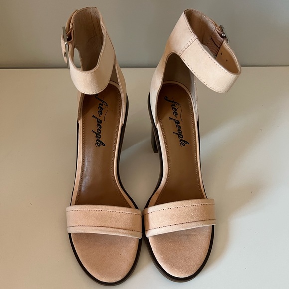 🌻🆕FREE PEOPLE SERENITY HEEL-CANTALOUPE SUEDE COLOR-SIZES 38 & 39 - Picture 7 of 14